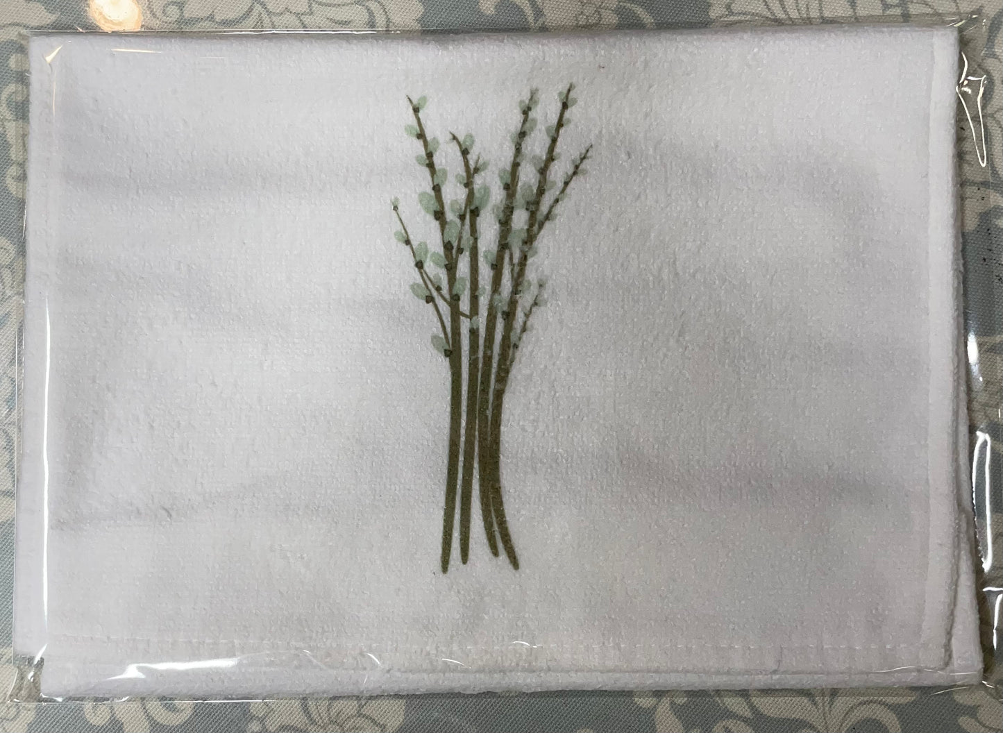 Blooming Branch Fingertip Towel